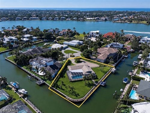 2185 Trout Ct, NAPLES, FL, 34102-1541 | Card Image