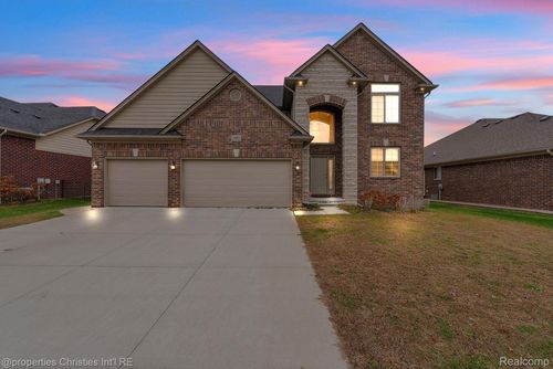 21852 Rio Grande Dr, Macomb, MI, 48044-4440 | Card Image