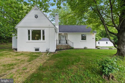 915 Fitzwatertown Rd, GLENSIDE, PA, 19038-1308 | Card Image