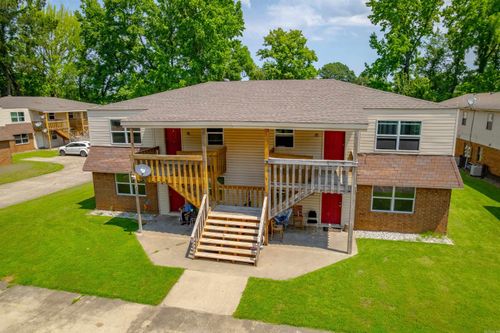 28 Stoneybrook Ln, Searcy, AR, 72143-6126 | Card Image