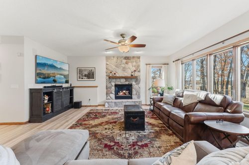 8186 Ideal Ct, Forest Lake, MN, 55025-8378 | Card Image