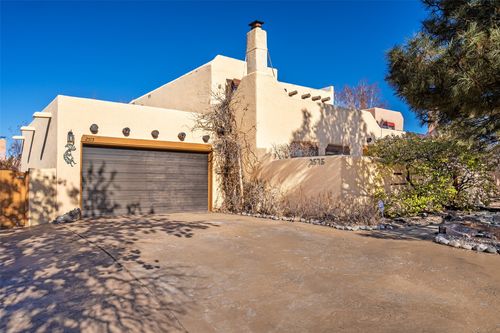 2575 Camino San Patricio, Santa Fe, NM, 87505-5835 | Card Image