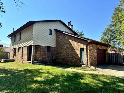 38615 Meadowdale St, Clinton Twp, MI, 48036-3515 | Card Image