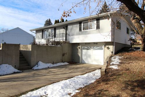 1720 E Lawn Dr, Savanna, IL, 61074-1810 | Card Image