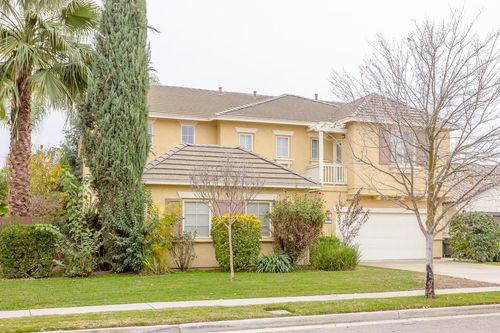 2563 Riviera Ct, Tulare, CA, 93274-3262 | Card Image