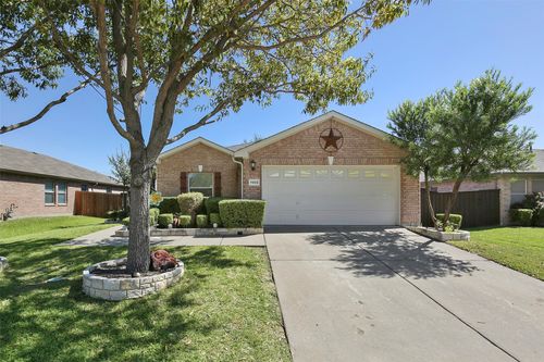 7802 Milestone Ridge Dr, Frisco, TX, 75035-5849 | Card Image