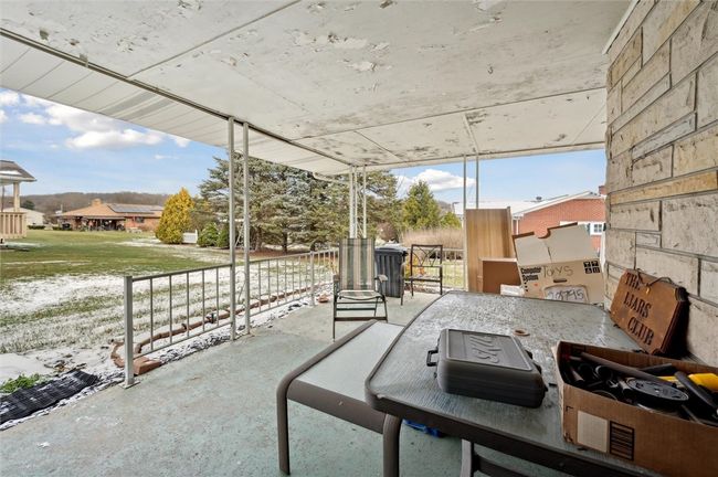 2760 Brodhead Rd, House other with 3 bedrooms, 1 bathrooms and null parking in Aliquippa PA | Image 13