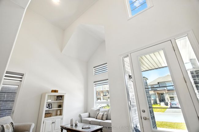 82 Calypso Ave, House other with 5 bedrooms, 4 bathrooms and 2 parking in Minesing ON | Image 4