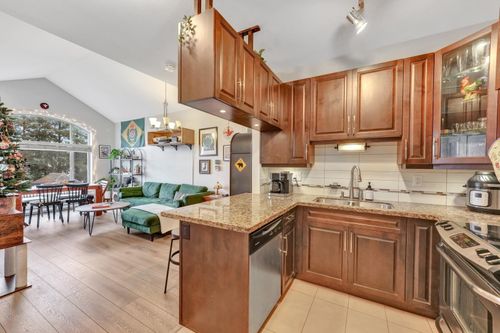 411-12525 190a St, Pitt Meadows, BC, V3Y0E1 | Card Image