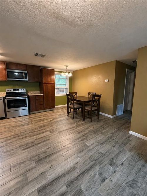 1736 Cherry Lane, Del City, OK, 73115 | Card Image