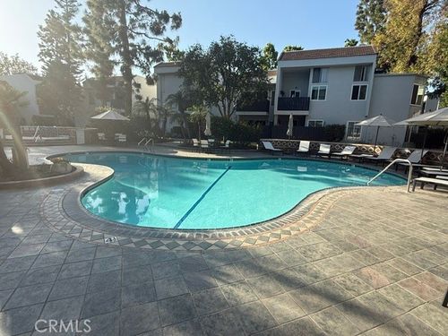 206-18645 Hatteras, Tarzana, CA, 91356 | Card Image