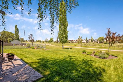 1120 High Country Dr Nw, High River, AB, T1V1E2 | Card Image