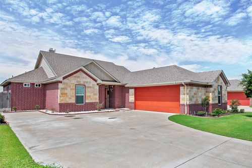 106 King Arthur Ct, Glen Rose, TX, 76043-1450 | Card Image