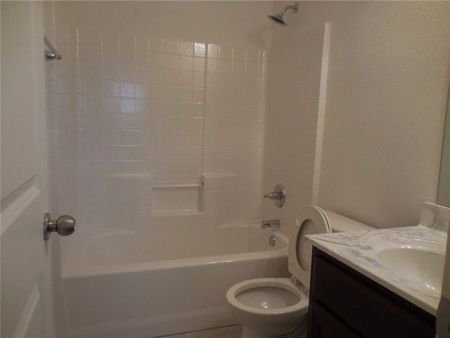 2224 Abbey Ln, Townhouse with 3 bedrooms, 3 bathrooms and null parking in Mesquite TX | Image 7