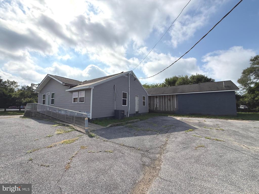 10 Sidney Ln, Willingboro, NJ 08046