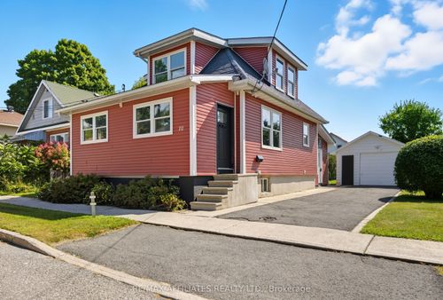 {{alt}} | Card Image