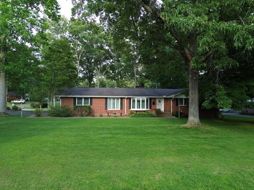 222 Crestwood Dr, Tullahoma, TN, 37388-2922 | Card Image