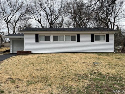 8428 Saint Olaf Drive, St Louis, MO, 63134 | Card Image