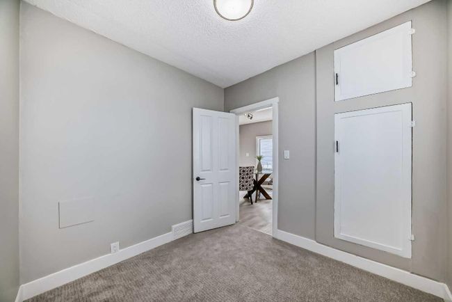 8021 24 Street Se, Home with 2 bedrooms, 1 bathrooms and 4 parking in Calgary AB | Image 20