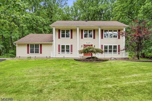 9 Stirrup Way, Princeton, NJ, 08540-8643 | Card Image