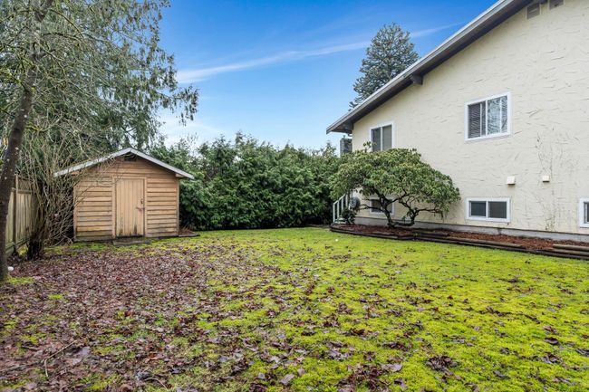 22756 Reid Avenue, House other with 5 bedrooms, 2 bathrooms and 6 parking in Maple Ridge BC | Image 37