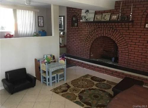 19 Biscayne Dr, Selden, NY, 11784-1001 | Card Image