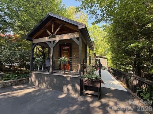 26 S Cumberland Dr, Lake Toxaway, NC, 28747-8681 | Card Image