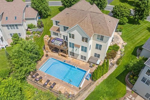 1442 Wellington Way, Eagan, MN, 55122-2961 | Card Image