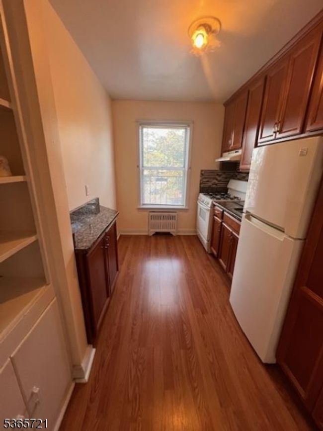 APT-2C - 735 Elm Ave, Townhouse with 1 bedrooms, 1 bathrooms and null parking in Teaneck NJ | Image 7