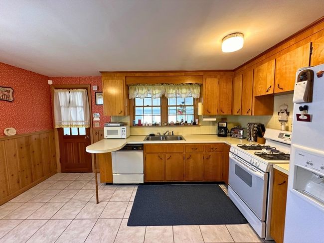 16 Cornell Dr, House other with 4 bedrooms, 2 bathrooms and 2 parking in Dennis Port MA | Image 4