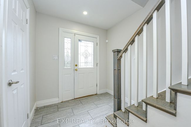 117 Harold St, House attached with 5 bedrooms, 3 bathrooms and 1 parking in Brampton ON | Image 5