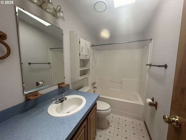 404 Second St, House other with 3 bedrooms, 2 bathrooms and null parking in Fossil OR | Image 17