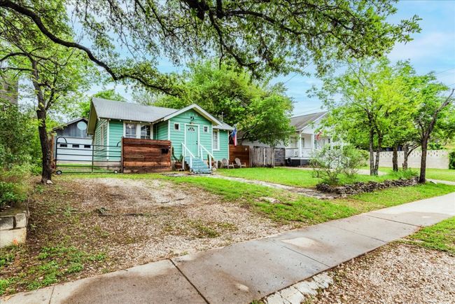 1713 S 5 Th St, House other with 2 bedrooms, 1 bathrooms and 2 parking in Austin TX | Image 32