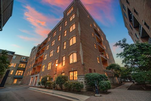 404-2811 N Bell Ave, Chicago, IL, 60618-3771 | Card Image