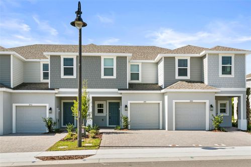 2476 Penguin Blvd, DAVENPORT, FL, 33837-8129 | Card Image