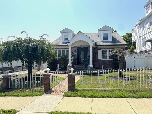 15 Leslie Ter, Belleville, NJ, 07109-2044 | Card Image