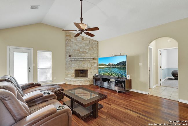570 Cypress Pass Rd, House other with 4 bedrooms, 2 bathrooms and null parking in Spring Branch TX | Image 7