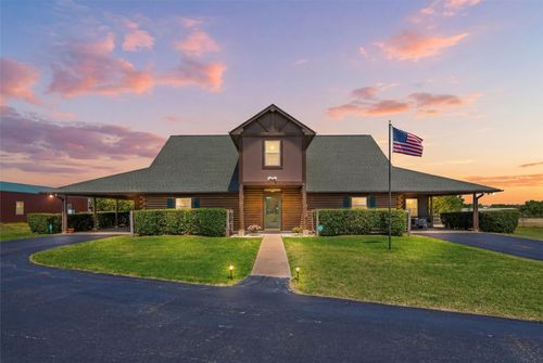 7301 Comer Ln, Weatherford, TX, 76085-8067 | Card Image