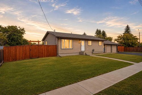 4814 Lorne Ave, Blackfalds, AB, T0M | Card Image