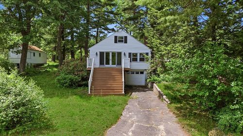 28 Lake Dr, Wilbraham, MA, 01095-1163 | Card Image