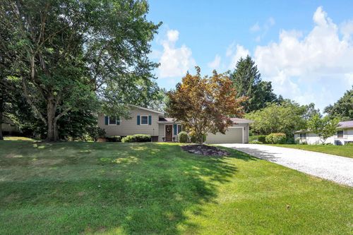 634 Knoll Dr, Granville, OH, 43023-9655 | Card Image