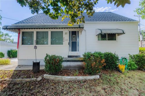 2836 Unclmorse Ave, Akron, OH, 44314-1019 | Card Image