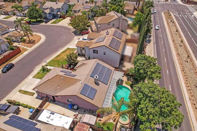 573 Fribourg Ln, House other with 3 bedrooms, 2 bathrooms and null parking in Manteca CA | Image 43