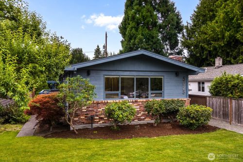 5025 48th Ave Sw, Seattle, WA, 98136-1003 | Card Image