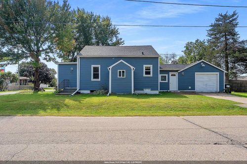 201 2nd Avenue, WEYAUWEGA, WI, 54983 | Card Image