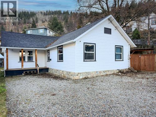 {{alt}} | Card Image