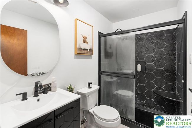 64 Autumn Ln, House other with 3 bedrooms, 2 bathrooms and null parking in Jim Thorpe PA | Image 28