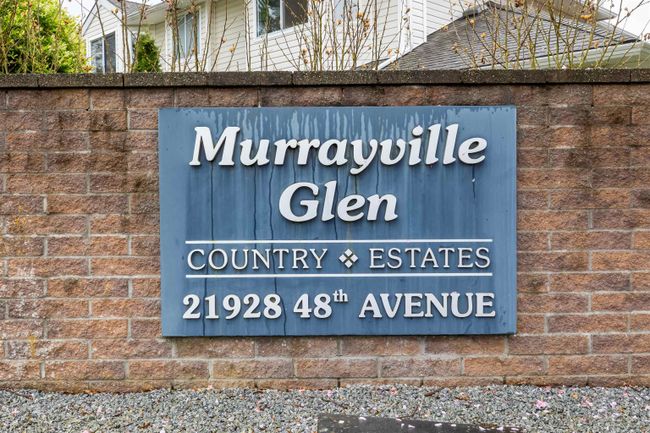 62 - 21928 48 Avenue, Townhouse with 3 bedrooms, 2 bathrooms and 3 parking in Langley BC | Image 2