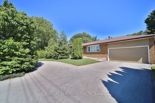 1520 Rebecca St, Oakville, ON, L6L1Z7 | Card Image