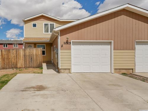 1025 Person St, Laramie, WY, 82070-5488 | Card Image